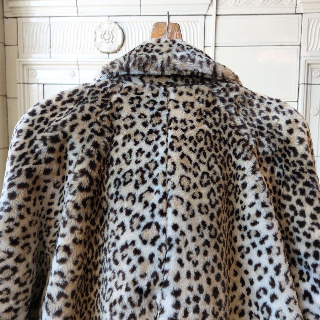 Leopard Swing