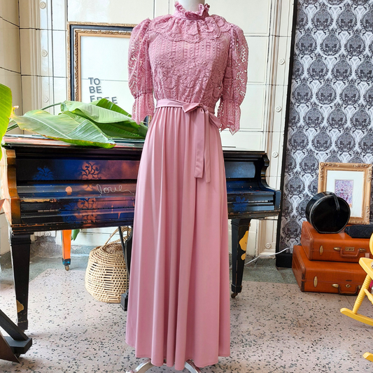 Mauve Lace Midi
