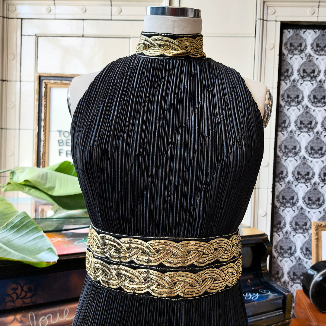 Black Plisse Gold